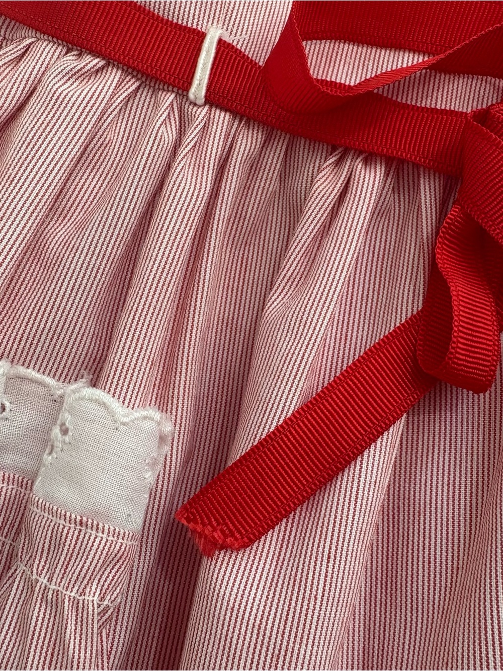 Vintage Girls Dress Pinafore Lace Toddler SZ 12-18 M Red White Embroidered - Picture 11 of 11